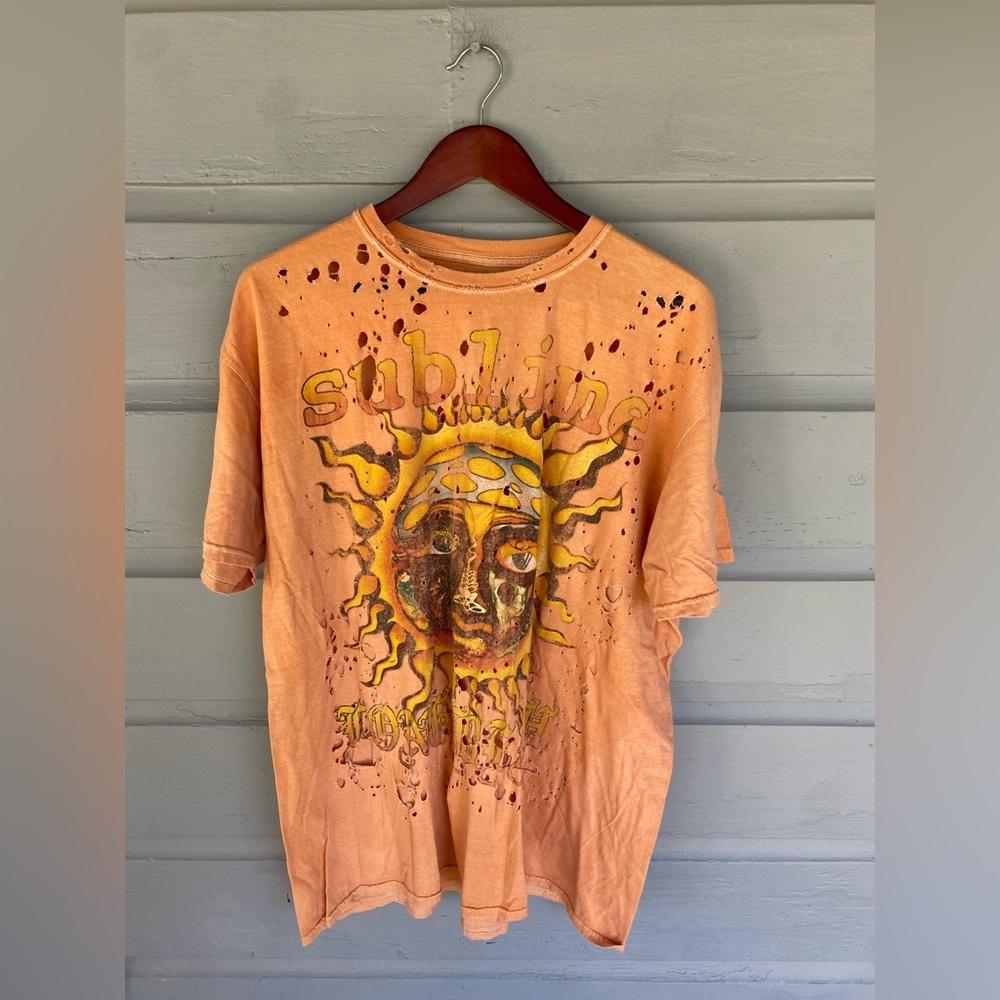 UO Sublime Graphic Tee S/M - Picture 2 of 5